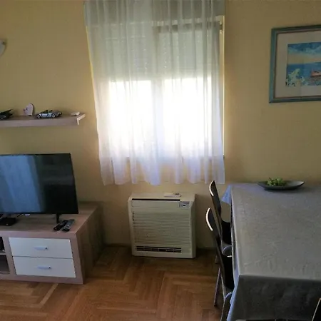 Appartamento Zentrale Ferienwohnung Mit Ueberdachtem Balkon Zara