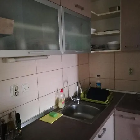 Zentrale Ferienwohnung Mit Ueberdachtem Balkon Appartamento Zara